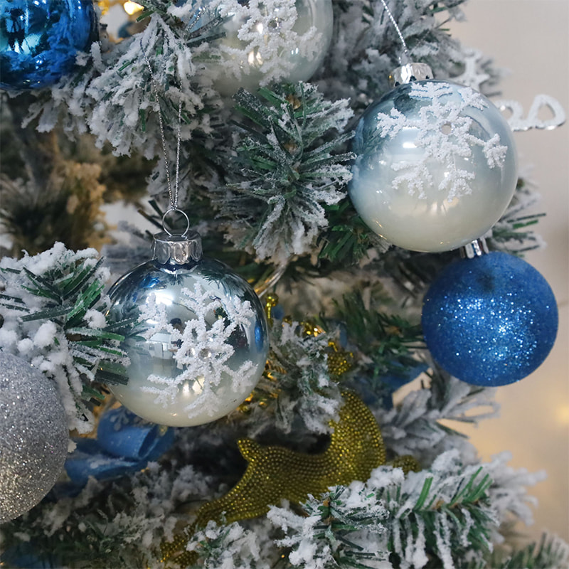 Bola Kaca Hias Natal Dalam Ruangan 8×8×8cm