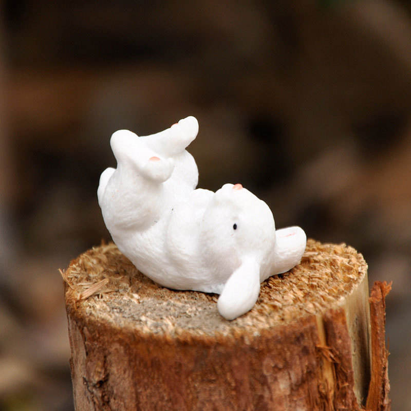 Set Dekorasi Patung Kelinci Paskah Resin 8Cm
